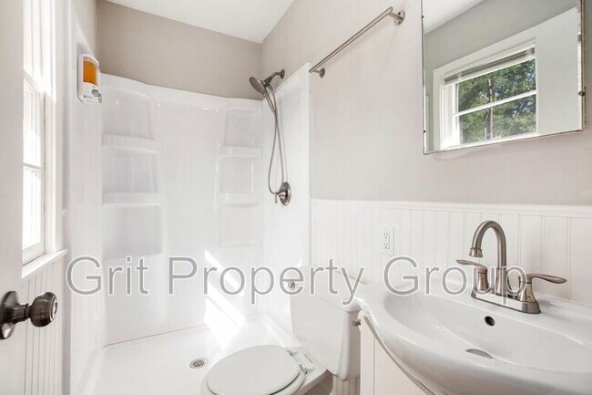 Building Photo - 5717 W 97th St