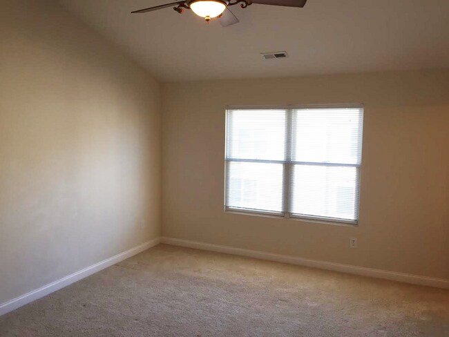 Building Photo - 5898 Winberry Creek Dr