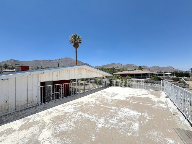 Building Photo - Northeast El Paso 3 bed/2bath in Mountain ...