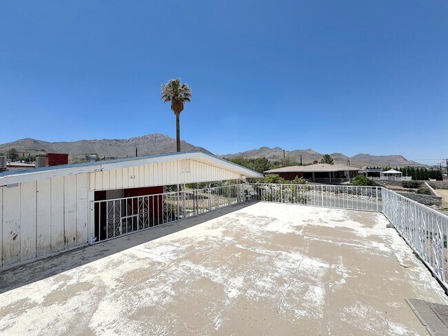 Building Photo - Northeast El Paso 3 bed/2bath in Mountain Park Neighborhood!