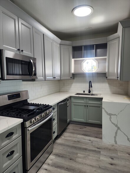 Building Photo - 119 S Westmoreland Ave