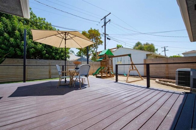 Building Photo - 4951 Art St