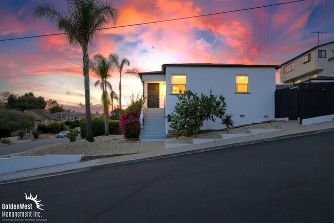 Building Photo - Completely Remodeled 4Bdm 2Ba Single Family - MI Special!