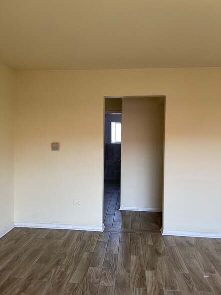 Building Photo - 1302 Carol St
