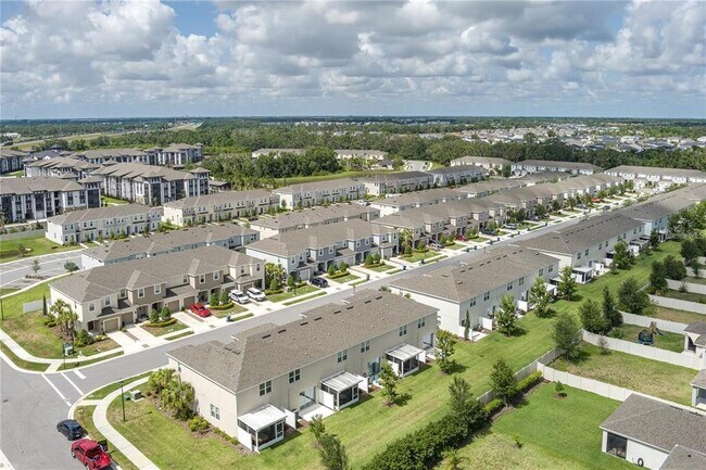 Building Photo - 6345 Willowside St