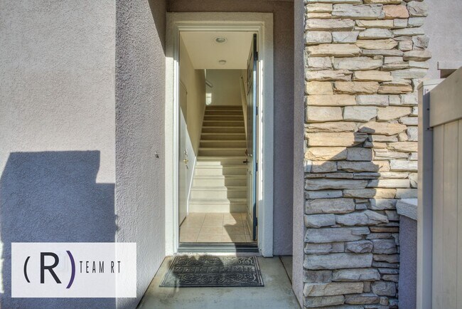 Building Photo - A Stunning Two-Story 2 Bed 2 Bath Home nea...