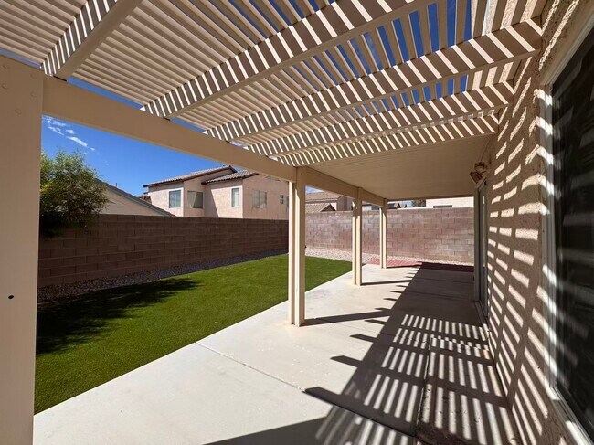 Building Photo - 7849 Blue Brook Dr