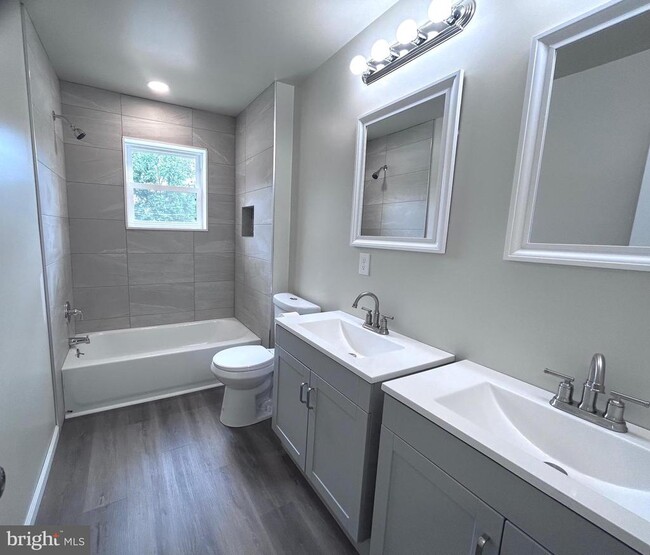 Building Photo - 5609 Toga St