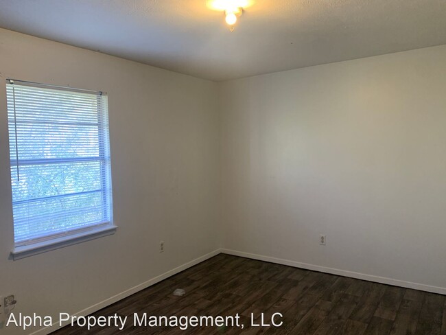 Building Photo - 1 br, 1 bath House - 3720 West Capitol Str...