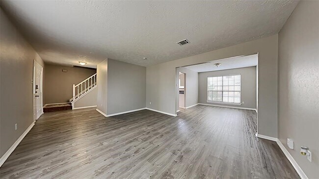 Building Photo - 3322 Whispering Way Dr