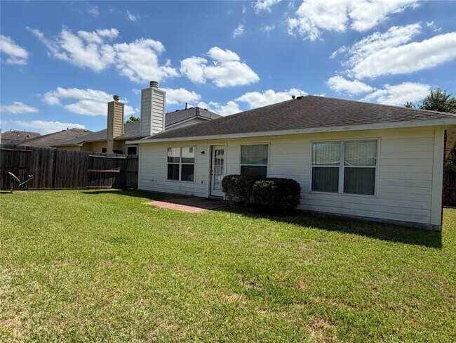 Building Photo - 18126 Emerybrook Ct