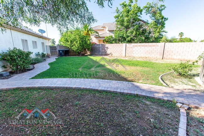 Building Photo - 1891 E Brentrup Dr