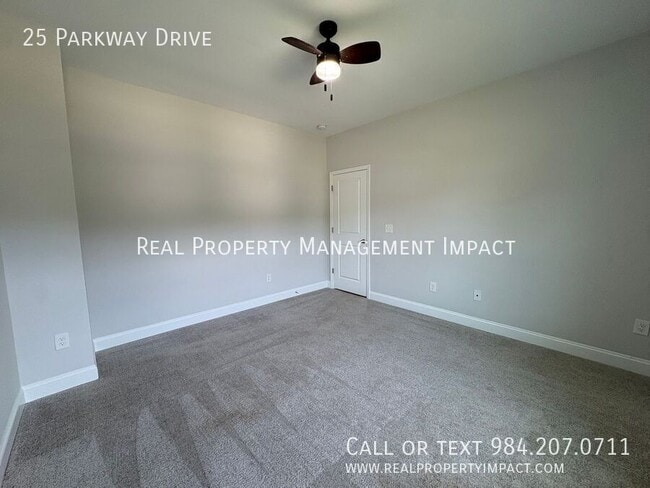 Building Photo - 25 Parkway Dr
