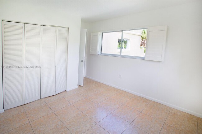 Building Photo - 14378 SW 96th Terrace