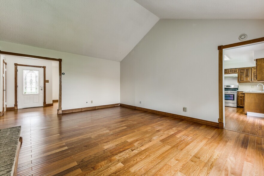 Building Photo - 1607 Heather Glen Ct