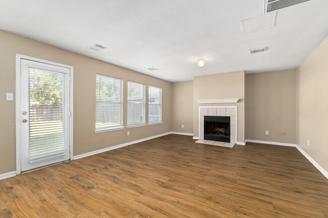 Building Photo - 16126 Taloncrest Dr