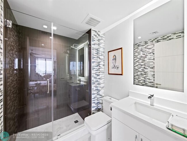 Building Photo - 1460 S Ocean Blvd