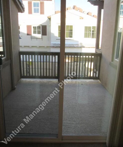 Building Photo - 523 Pioneer St