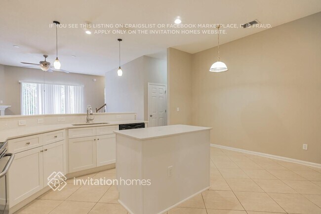 Building Photo - 744 S Heritage Creek Way