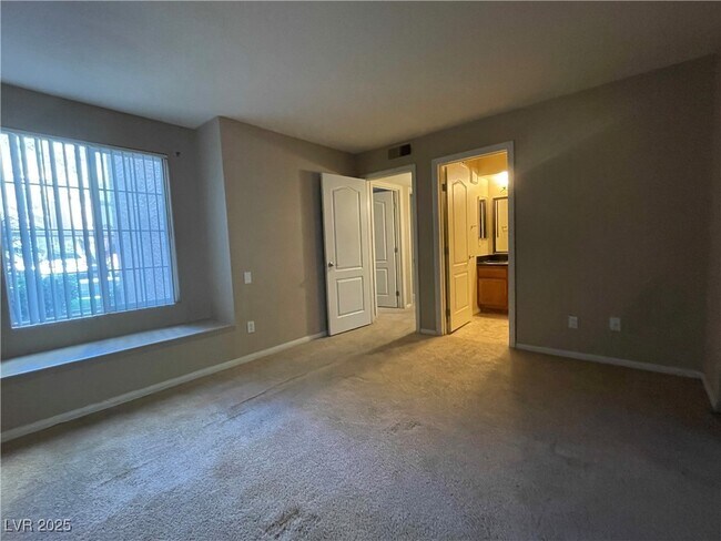 Building Photo - 9325 W Desert Inn Rd