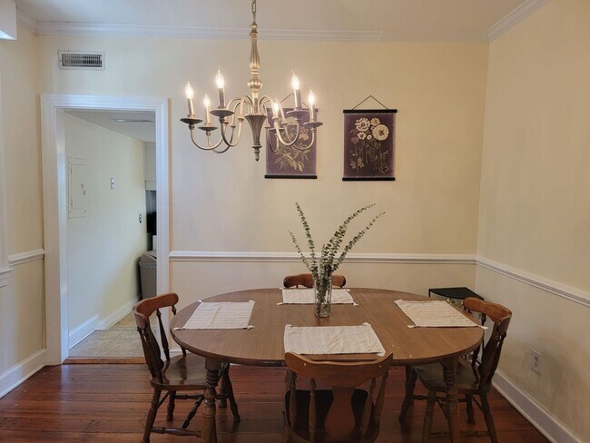 Building Photo - 2 bed / 2 bath w/Study on Wentworth St! ~ Available on May 30, 2025
