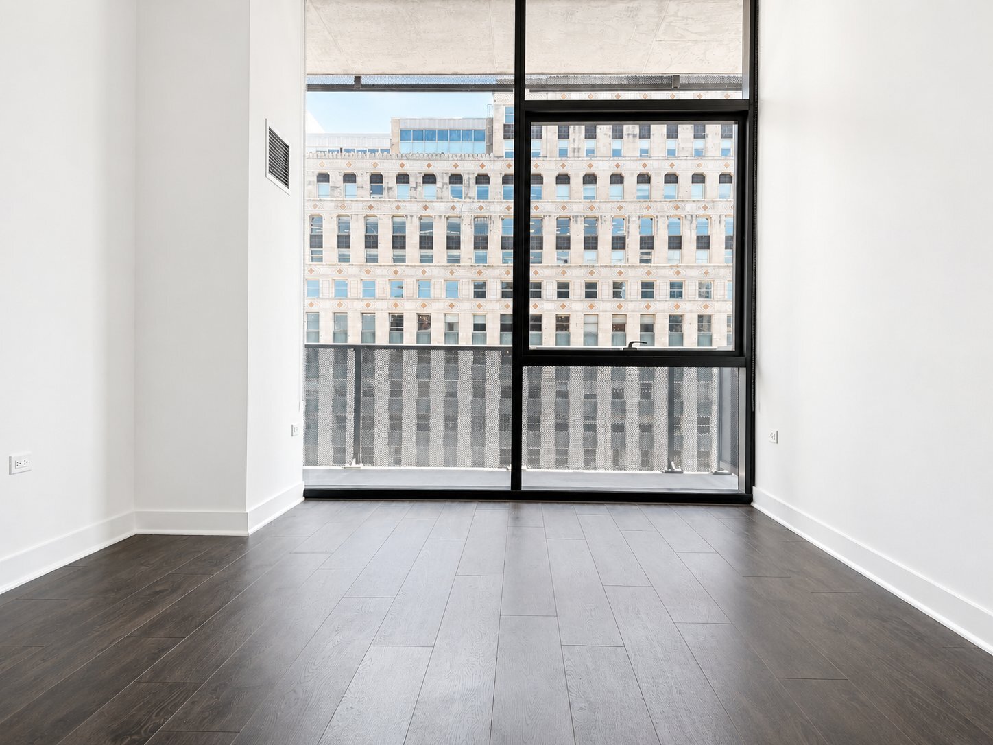 Building Photo - 215 W Hubbard St
