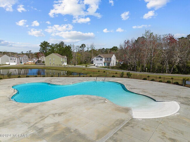 Building Photo - 1561 Pleasant Holw Ct SE