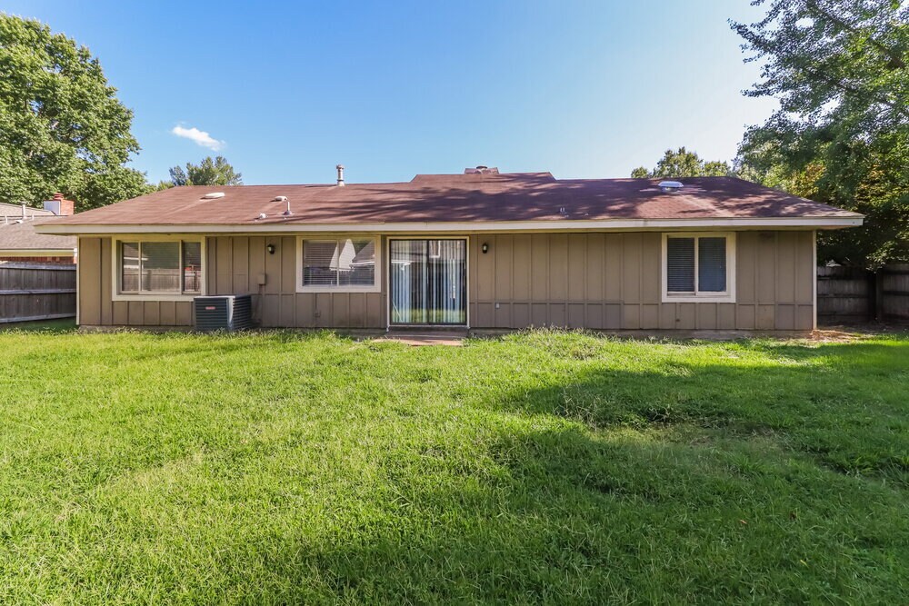 Building Photo - 7914 Terry Franklin Dr