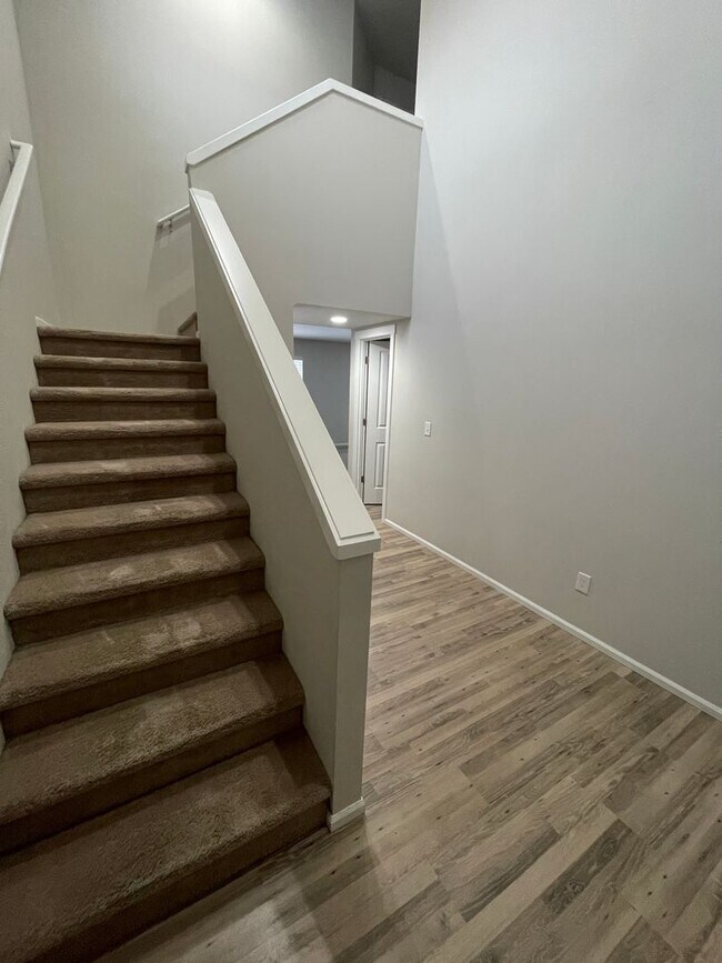 Building Photo - Gorgeous 4 Bed 3 Bath Home Built in 2019!