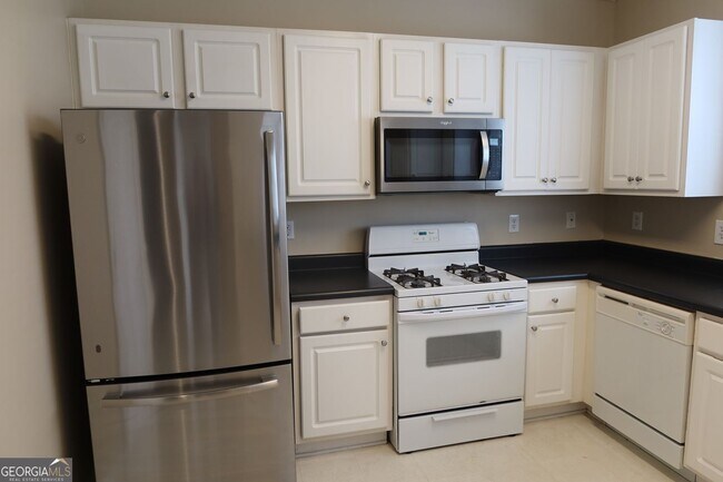 Building Photo - 2515 Longcourt Cir
