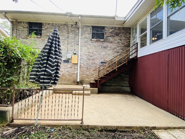 Building Photo - 3500 Bunker Hill Dr