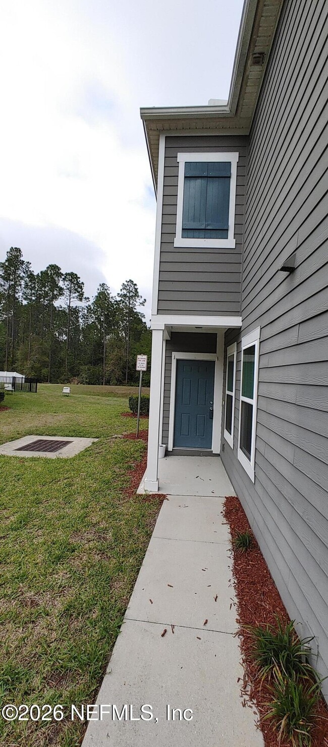 Building Photo - 643 Servia Dr