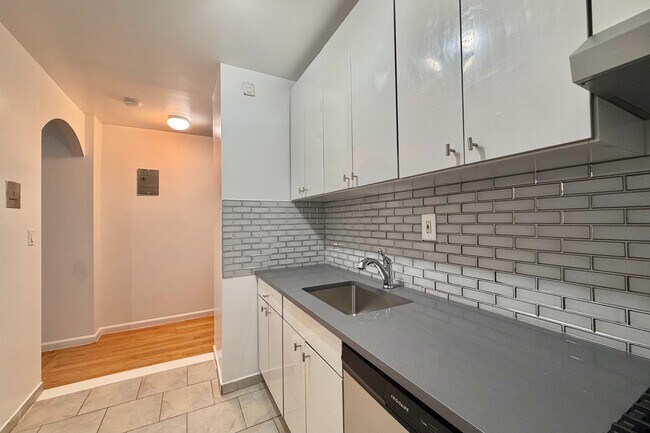 Floorplan - 175 Pinehurst Avenue