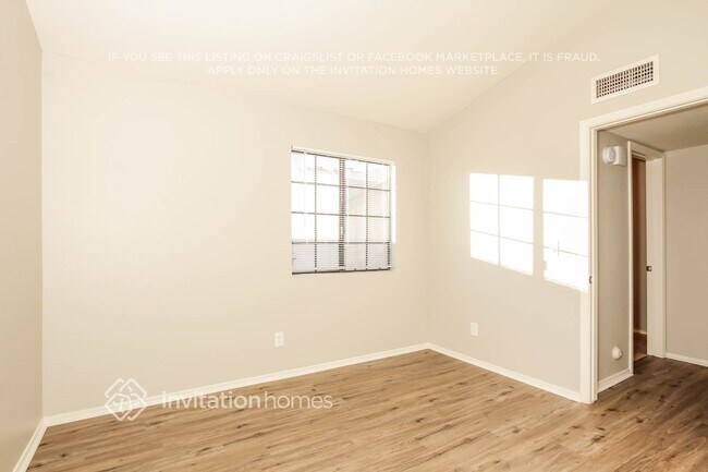 Building Photo - 1502 E Rosemonte Dr