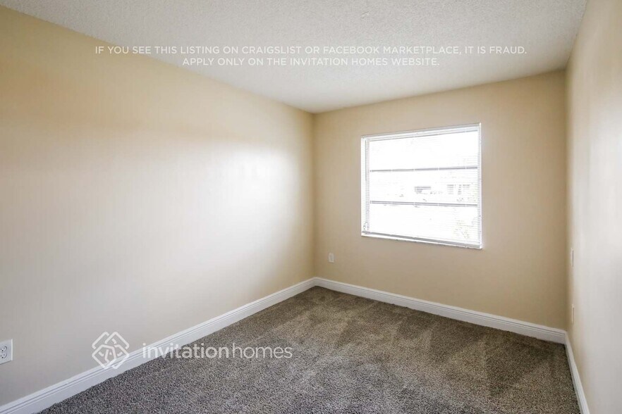 Building Photo - 350 NW 99th Way
