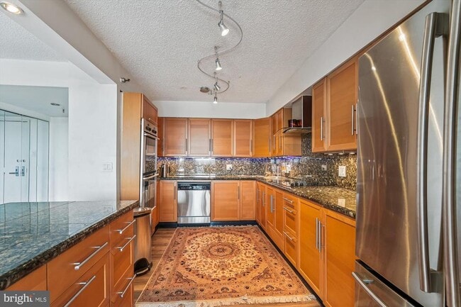 Building Photo - 7401 Westlake Terrace