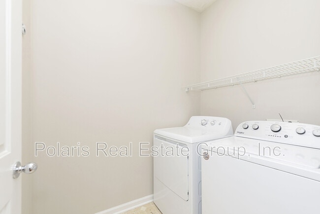 Building Photo - 8333 Clayhurst Dr