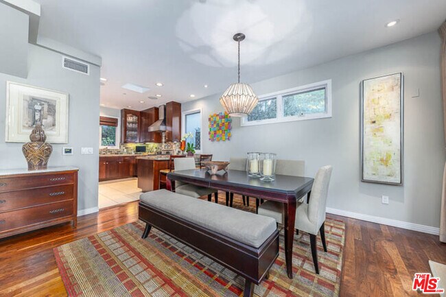 Building Photo - 8573 Appian Way