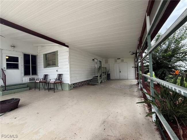 Building Photo - 3404 Rainbow Ln