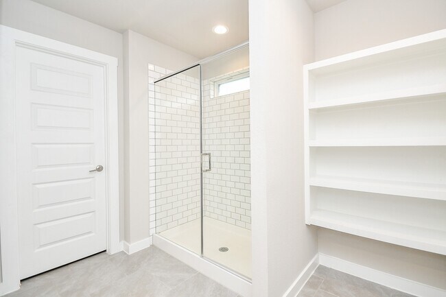 Building Photo - 3831 Sparkman Ln