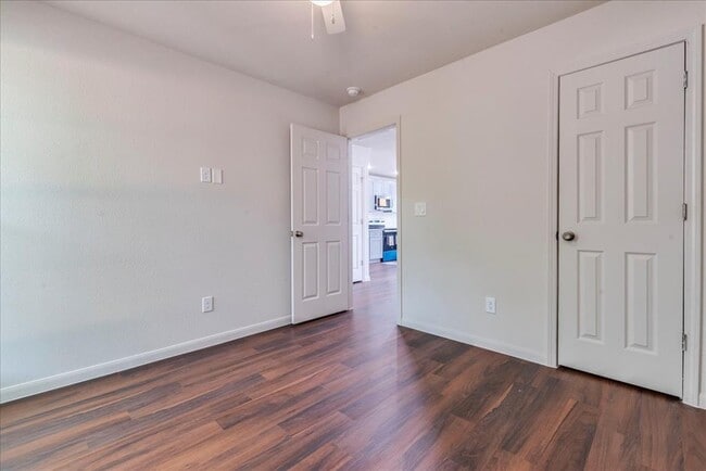 Building Photo - 112 Gazley St