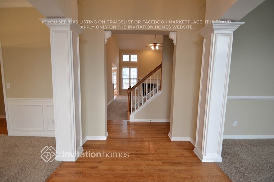Building Photo - 2715 Ivy Hill Dr NE