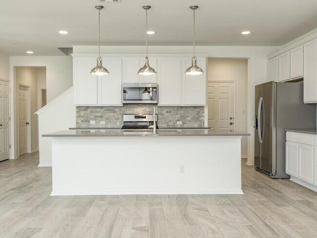 Building Photo - 9113 Garnet Dr