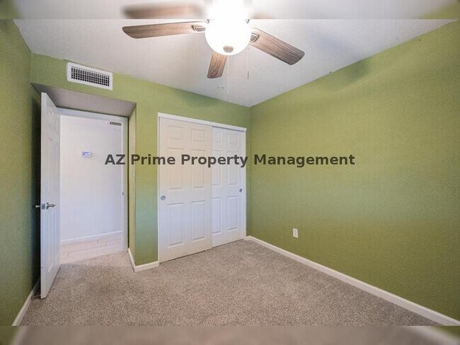 Building Photo - 17601 N 18th Dr