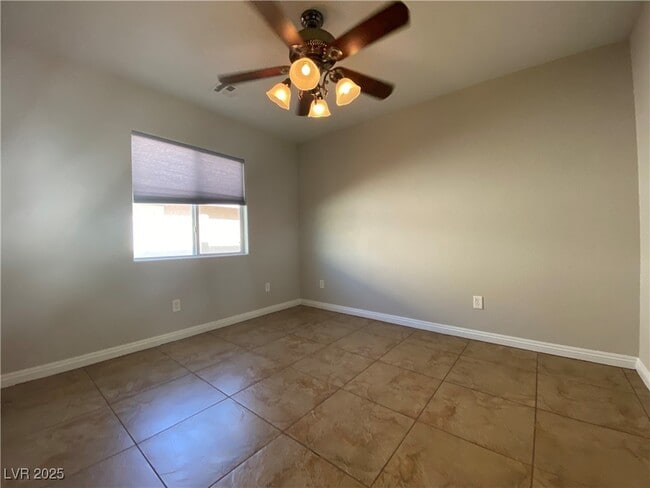 Building Photo - 5251 Sand Dollar Ave