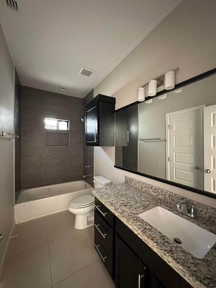 Building Photo - 3007 Javalina Ave