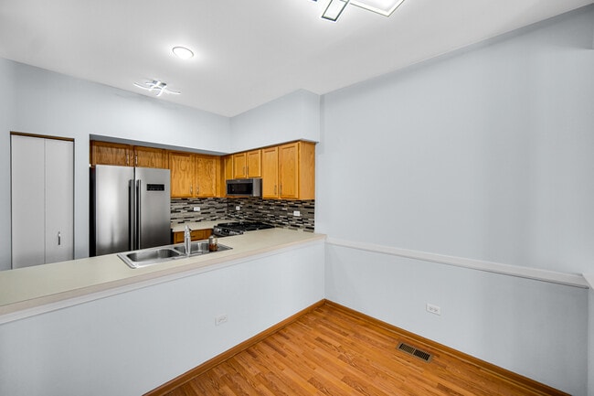 Building Photo - 14857 W Victoria Xing