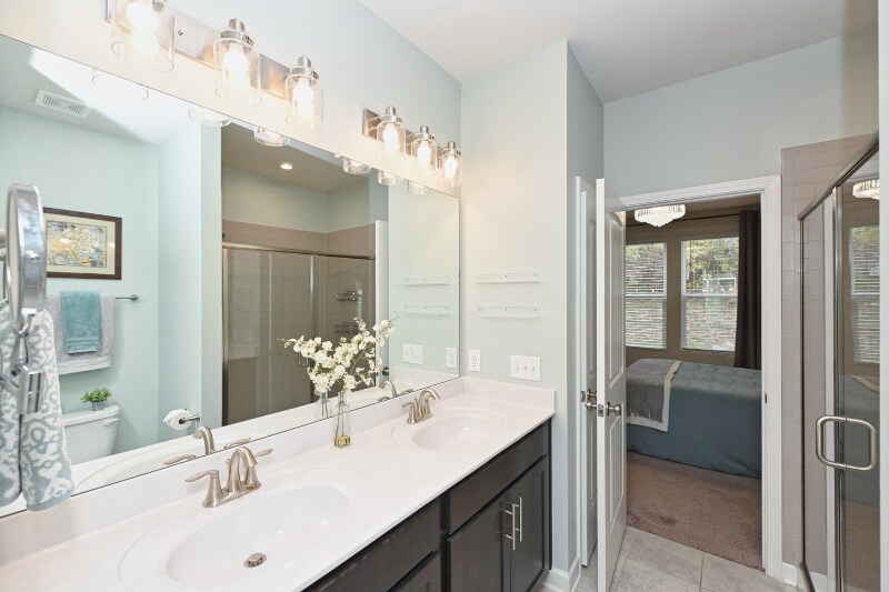 Building Photo - 3031 Duvall Dr