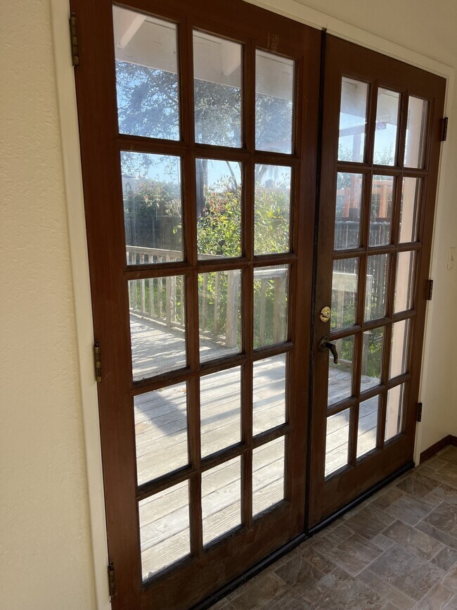 Building Photo - 3211 Alice Ave