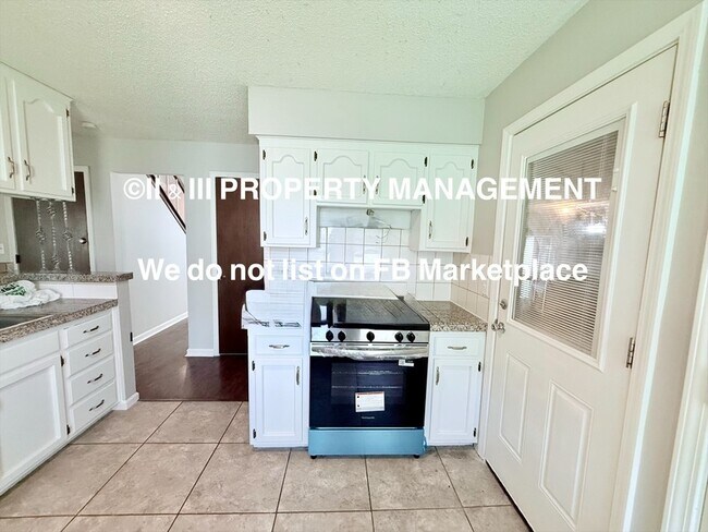 Building Photo - 138 E Nelson Cir